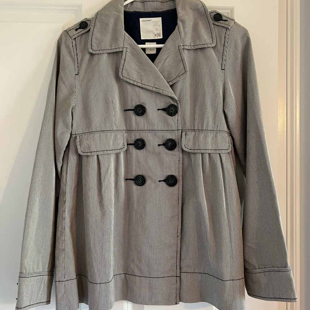 Adorable Seersucker Navy & White Kids Old Navy Spring Jacket, Size XL